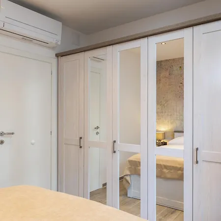 Brand New*city Centre Apart. Kirby